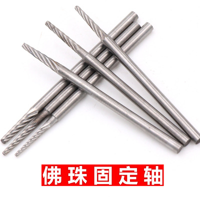 后排脚垫下竟藏着两根价值十多万的金条