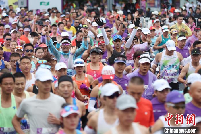 南京马拉松成功举办八届