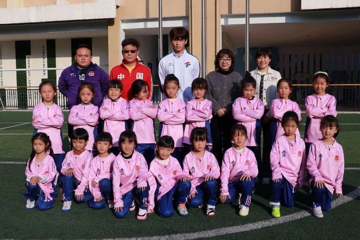 18岁新援邓捷夫中超首秀惊艳 12924米跑动登顶跑动