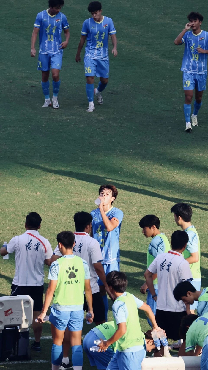 18岁新援邓捷夫中超首秀惊艳 12924米跑动登顶跑动