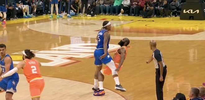 哈登26分助骑士掀翻魔术取四连胜