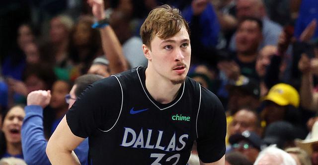 19岁新星库珀-弗拉格砍45+9+2抢断 独行侠力克湖人