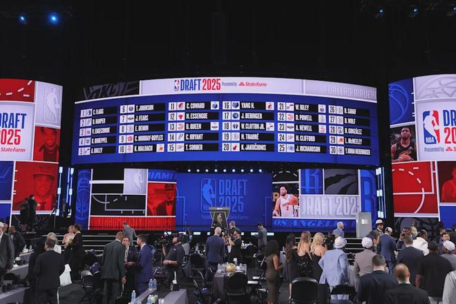 湖人提前锁定密歇根大前锋Morez Johnson Jr