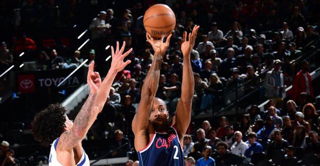 快船重申对伦纳德长期承诺 附加赛失利后沉默应